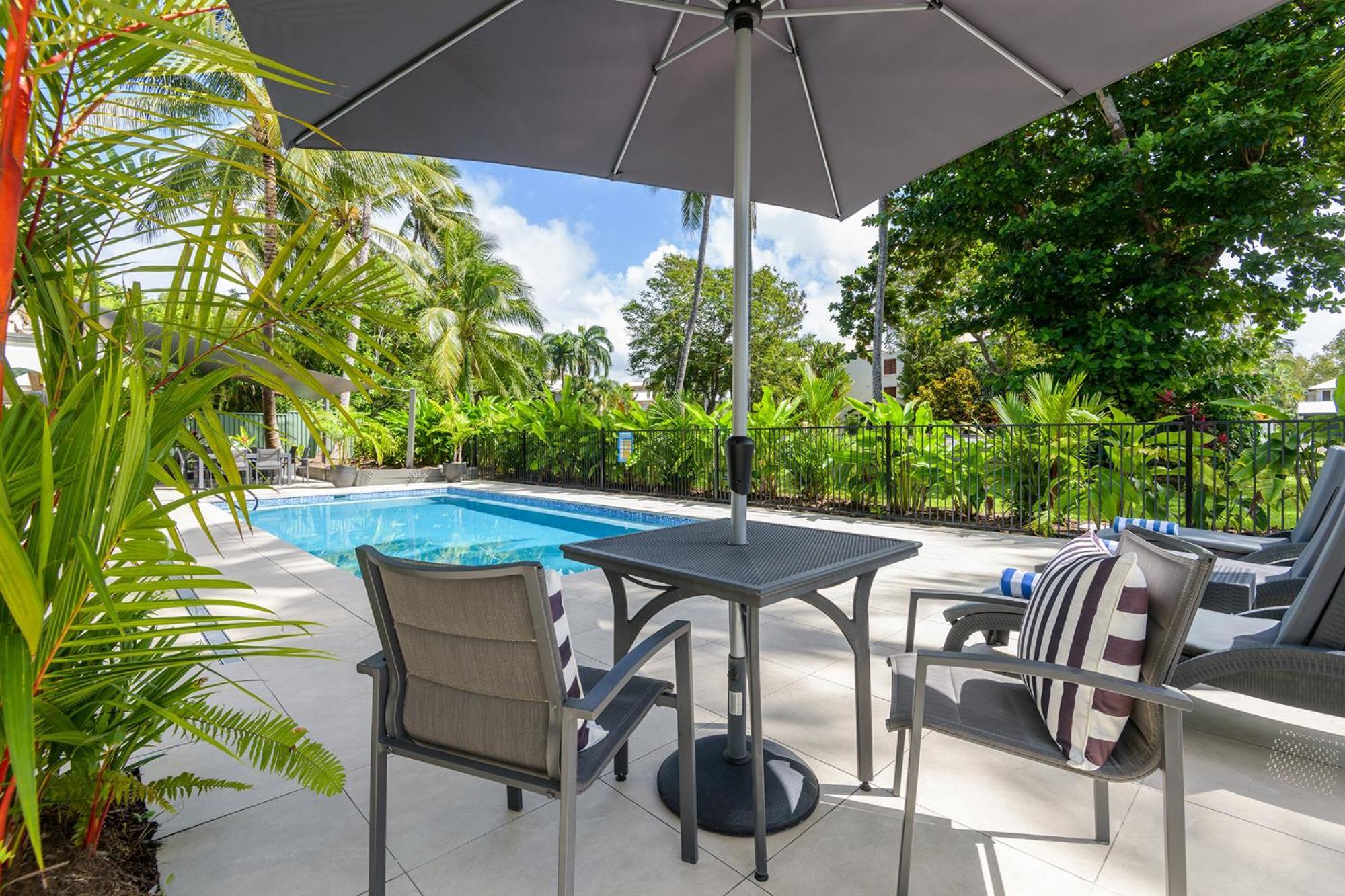 Marina Terraces Port Douglas Aparthotel Exterior photo