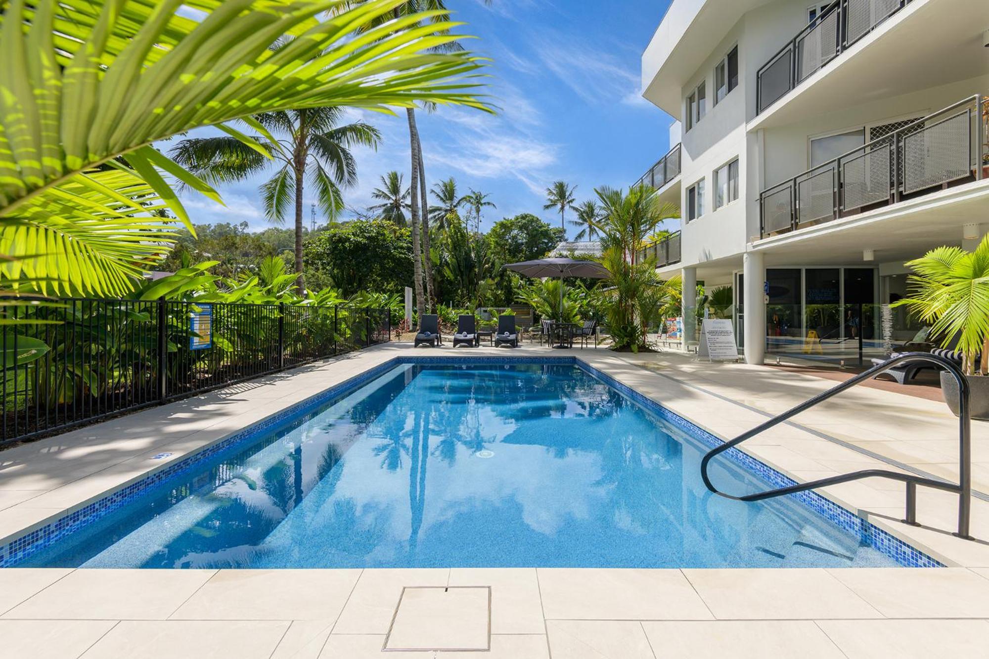 Marina Terraces Port Douglas Aparthotel Exterior photo