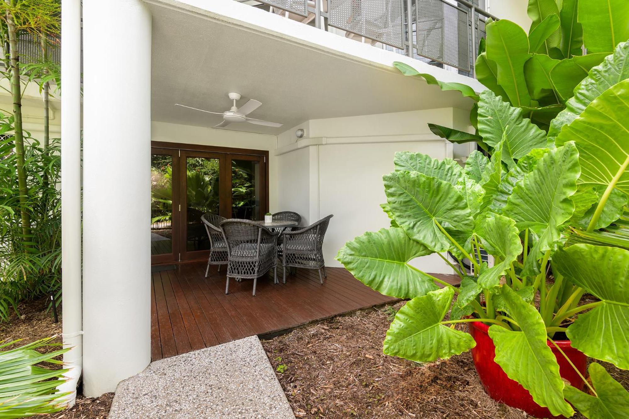 Marina Terraces Port Douglas Aparthotel Exterior photo